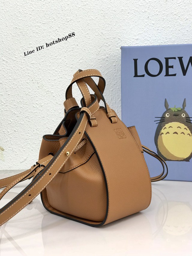 Loewe專櫃2022新款迷你hammock手袋 羅意威手提肩背女包迷你版吊床包 10393 lyw1076